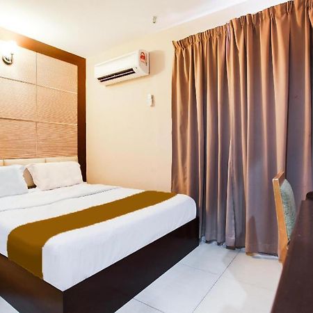 Sejati Hotel Sitiawan Luaran gambar