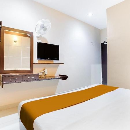 Sejati Hotel Sitiawan Luaran gambar