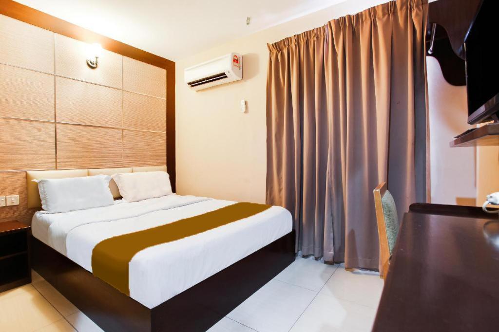 Sejati Hotel Sitiawan Luaran gambar
