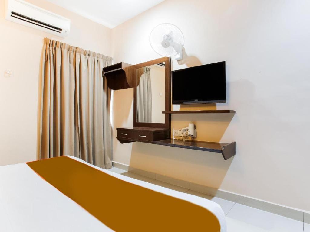 Sejati Hotel Sitiawan Luaran gambar