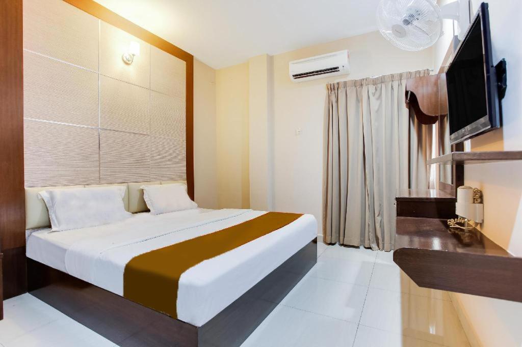 Sejati Hotel Sitiawan Luaran gambar